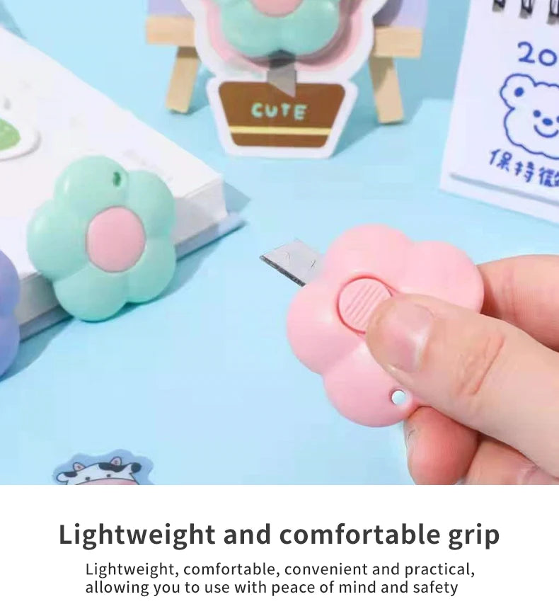 3PC Mini Telescopic Practical Knife Art Knife Is Very Suitable for DIY Manual Letter Opening and Small Box Wallpaper Cutting